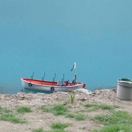 Eden Lake View Hotel Karimabad  Exterior photo